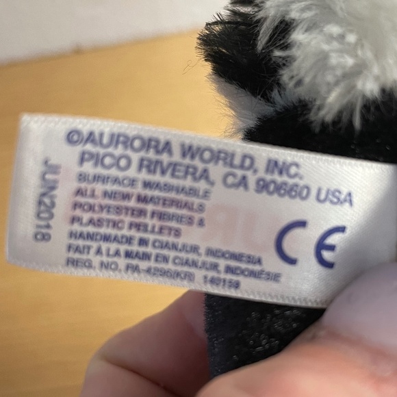 Aurora Skunk Plush “Lil Sachet” Fluffy Tail Realistic Stuffed Animal Toy 8” Inch - Picture 7 of 11